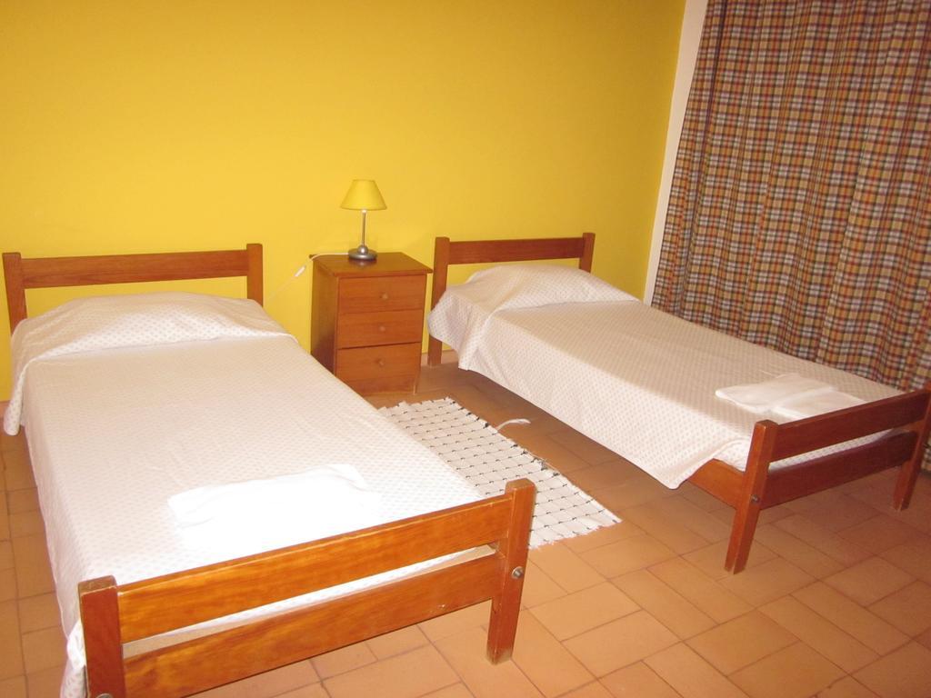 Hi Alcoutim - Pousada De Juventude Habitación foto